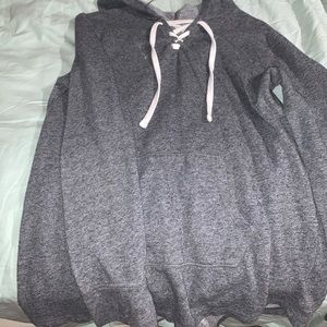 Gray Pullover with a hood & pockets!
